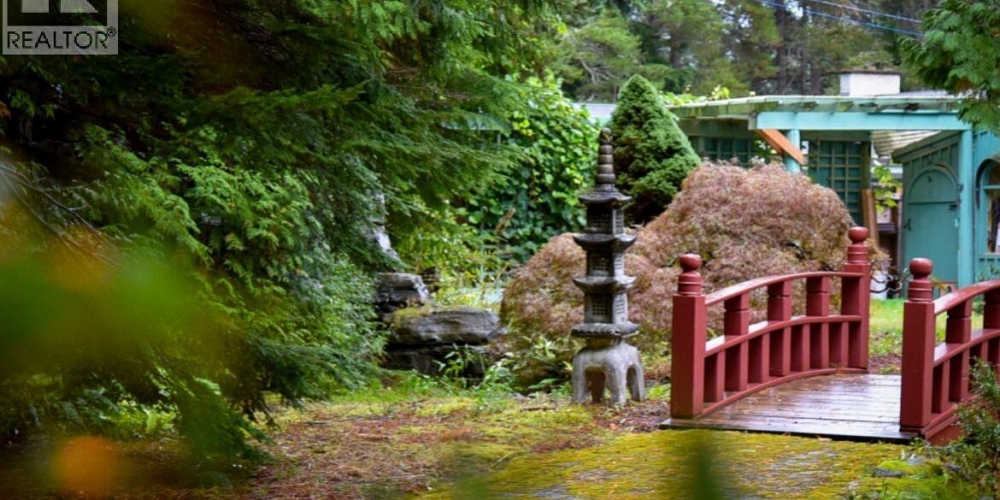 4822 HALLIWELL AVENUE Terrace Photo 28 4822 HALLIWELL AVENUE Terrace Photo 28